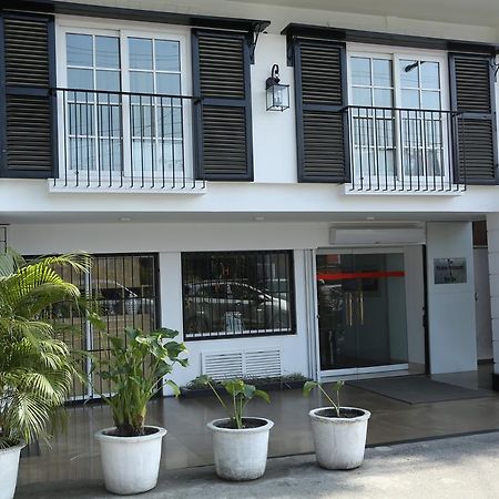 Hotel President Dehradun Exteriör bild