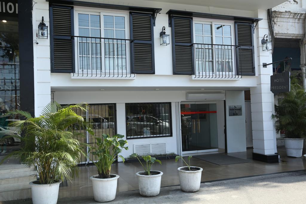 Hotel President Dehradun Exteriör bild